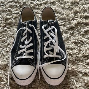 Converse size 11 shoe